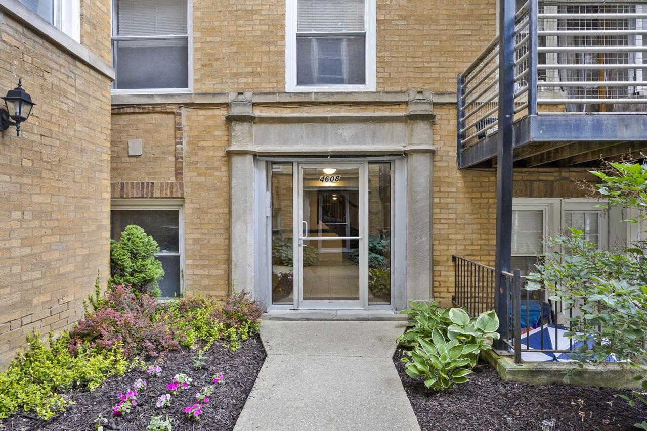 4608 N Monticello Ave. #1W, Chicago, IL 60625