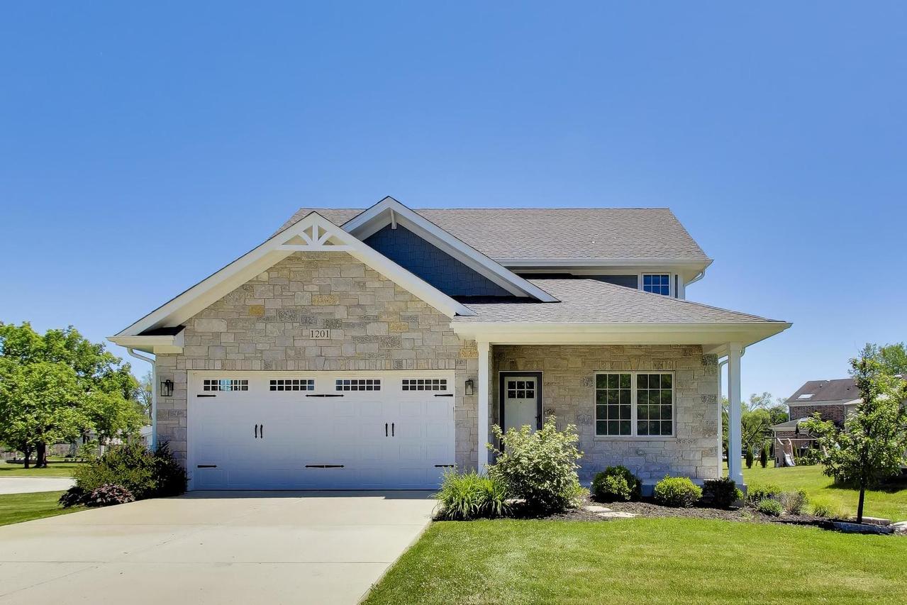 1201 Manzella Ln., Glenview, IL 60025