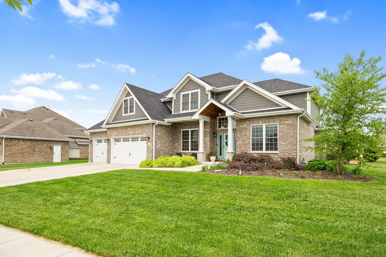 24234 S Sunset Lakes Dr., Manhattan, IL 60442