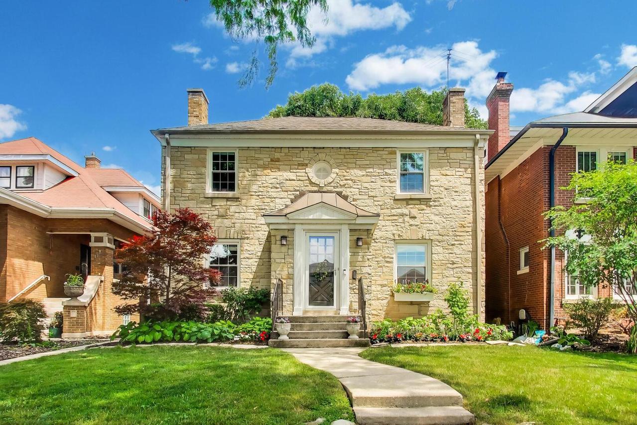 1228 Linden Ave., Oak Park, IL 60302