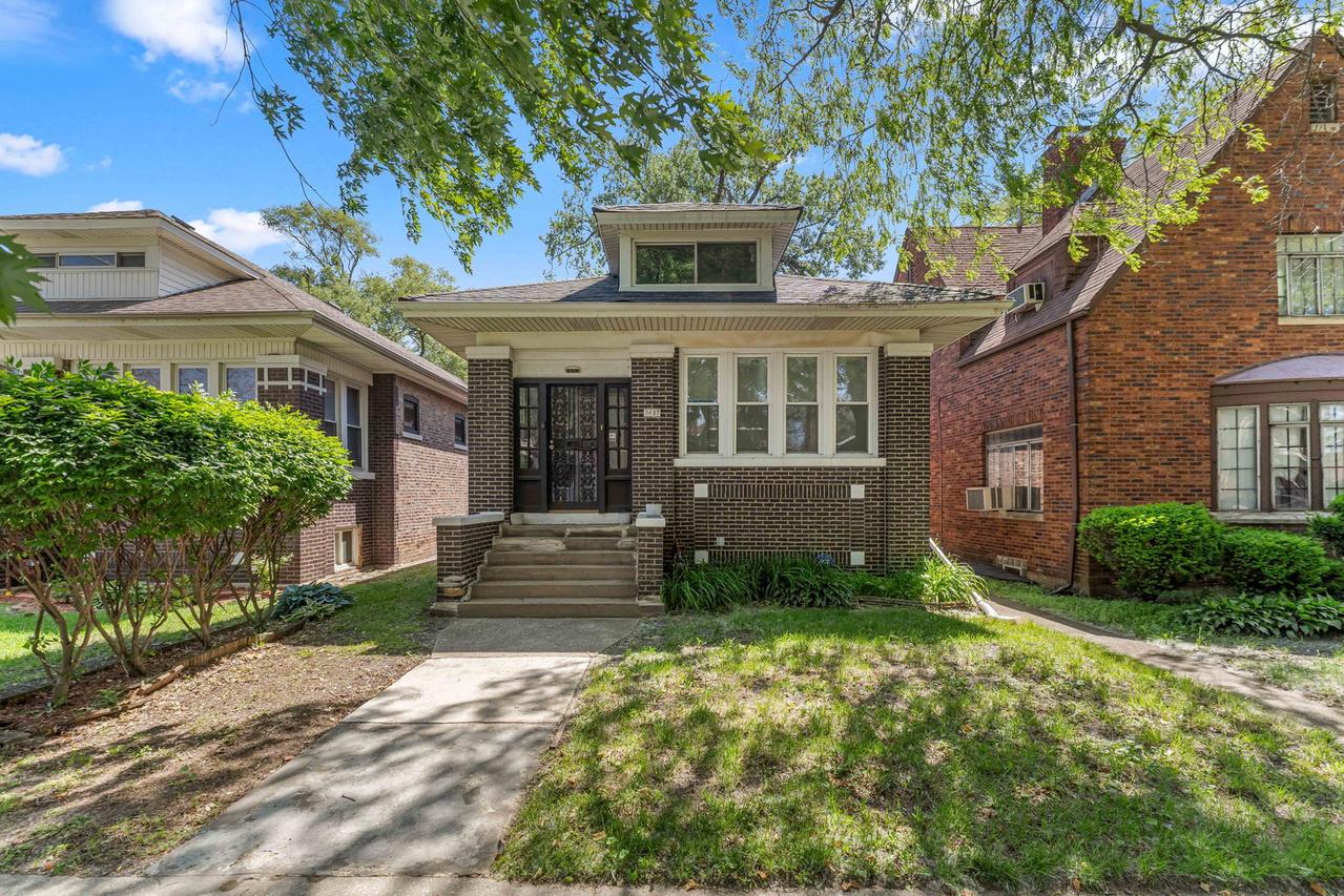 7651 S Cregier Ave., Chicago, IL 60649