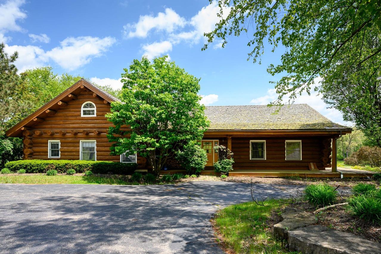 4418 Richmond Rd., Ringwood, IL 60072