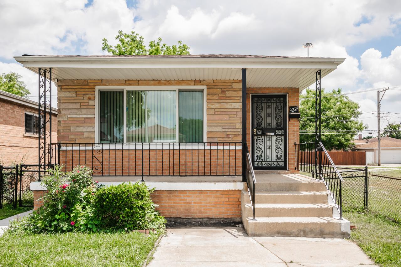 9227 S Perry Ave., Chicago, IL 60620