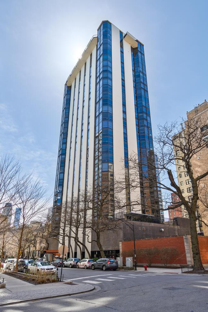 1310 N Ritchie Ct. #27C, Chicago, IL 60610