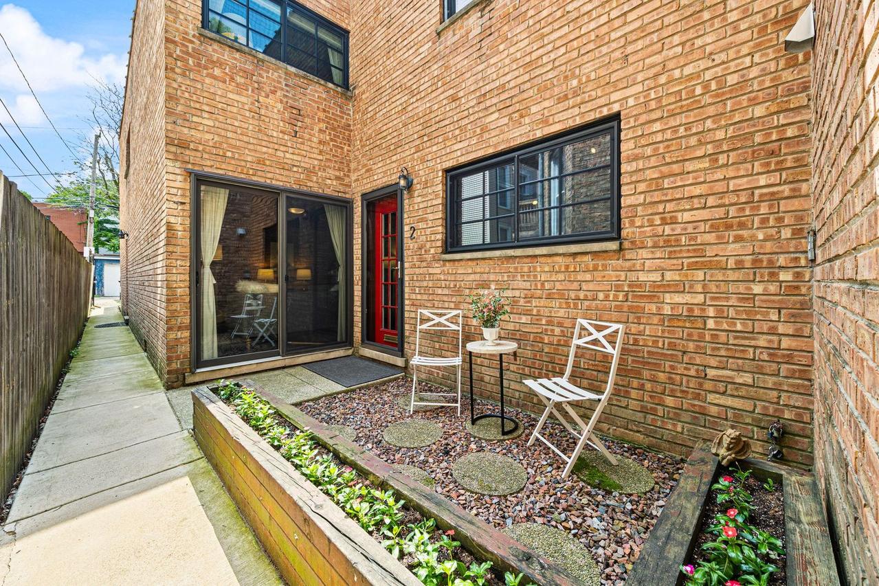 2735 N Mildred Ave. #2, Chicago, IL 60614