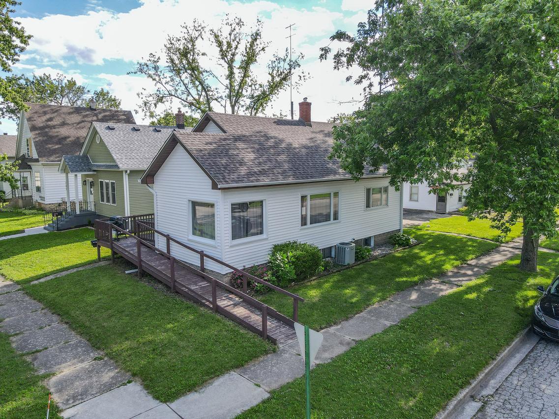 197 N Cleveland Ave., Bradley, IL 60915