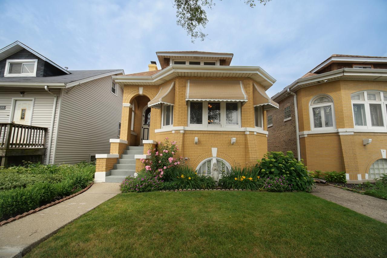 2820 N Mont Clare Ave., Chicago, IL 60634