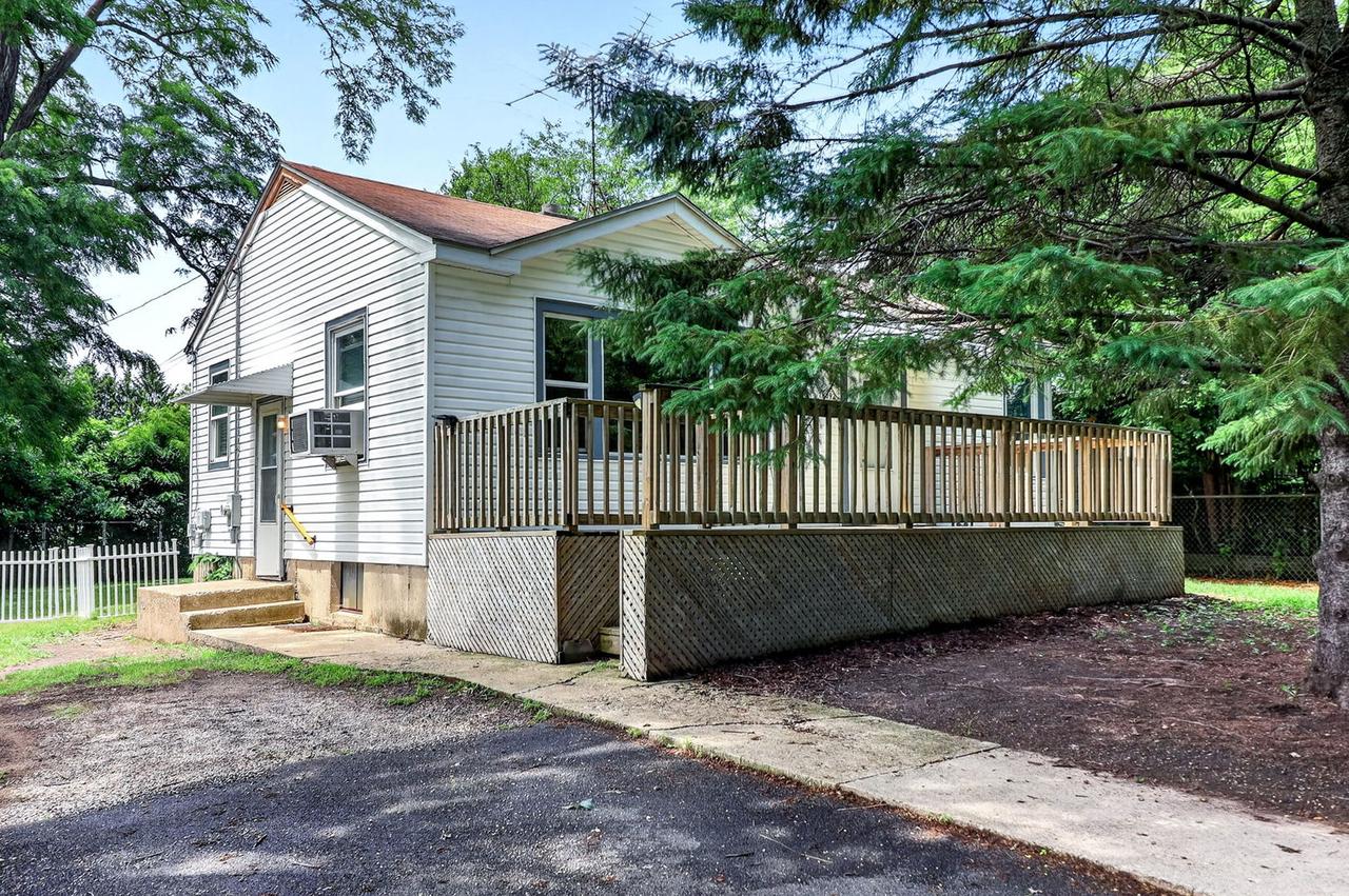 7N092 Smith St., South Elgin, IL 60177