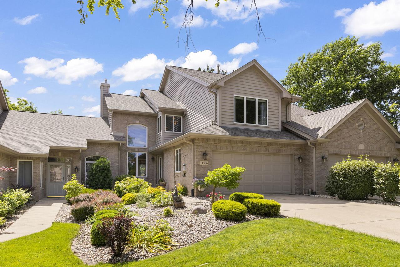 14306 S Blue Spruce Ct., Orland Park, IL 60462