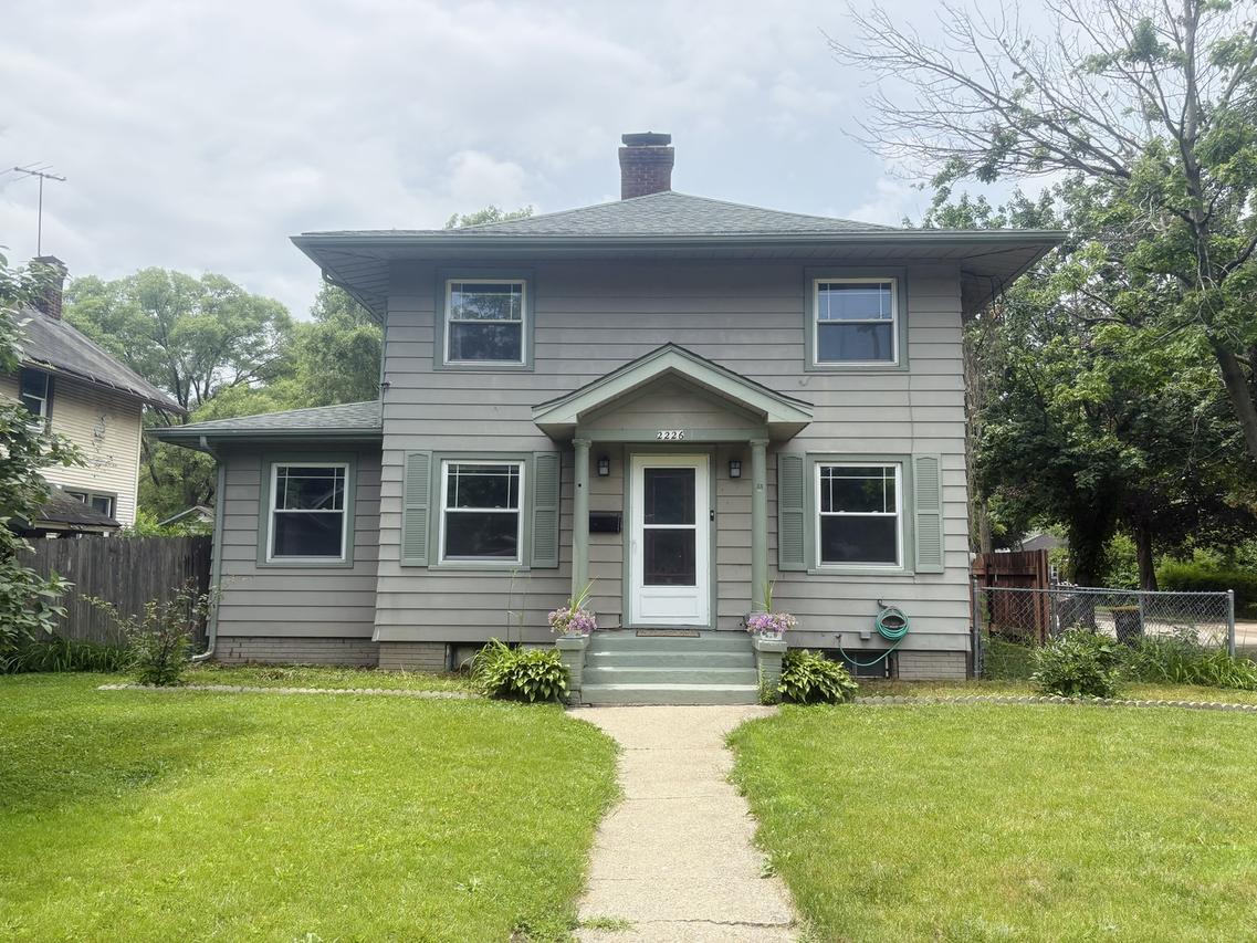 2226 Latham St., Rockford, IL 61103
