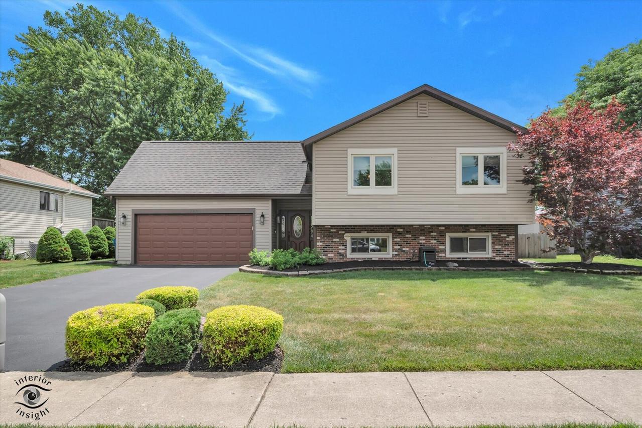 765 Balboa Ter., Bartlett, IL 60103