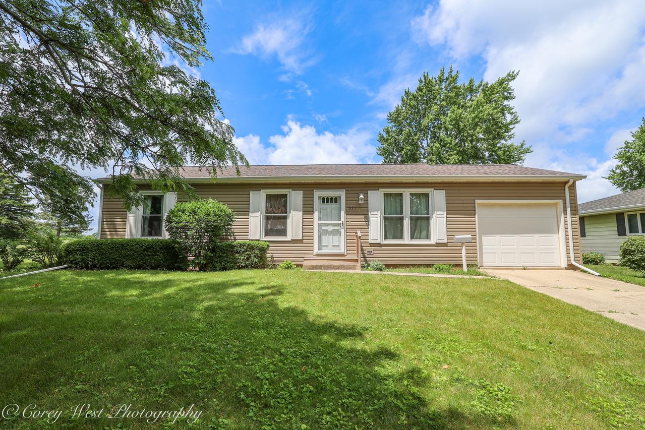 335 S Hadsall St., Genoa, IL 60135