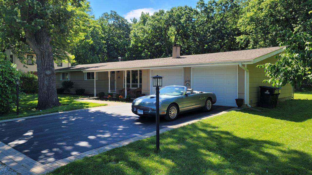 2127 Salem Ave., Johnsburg, IL 60051