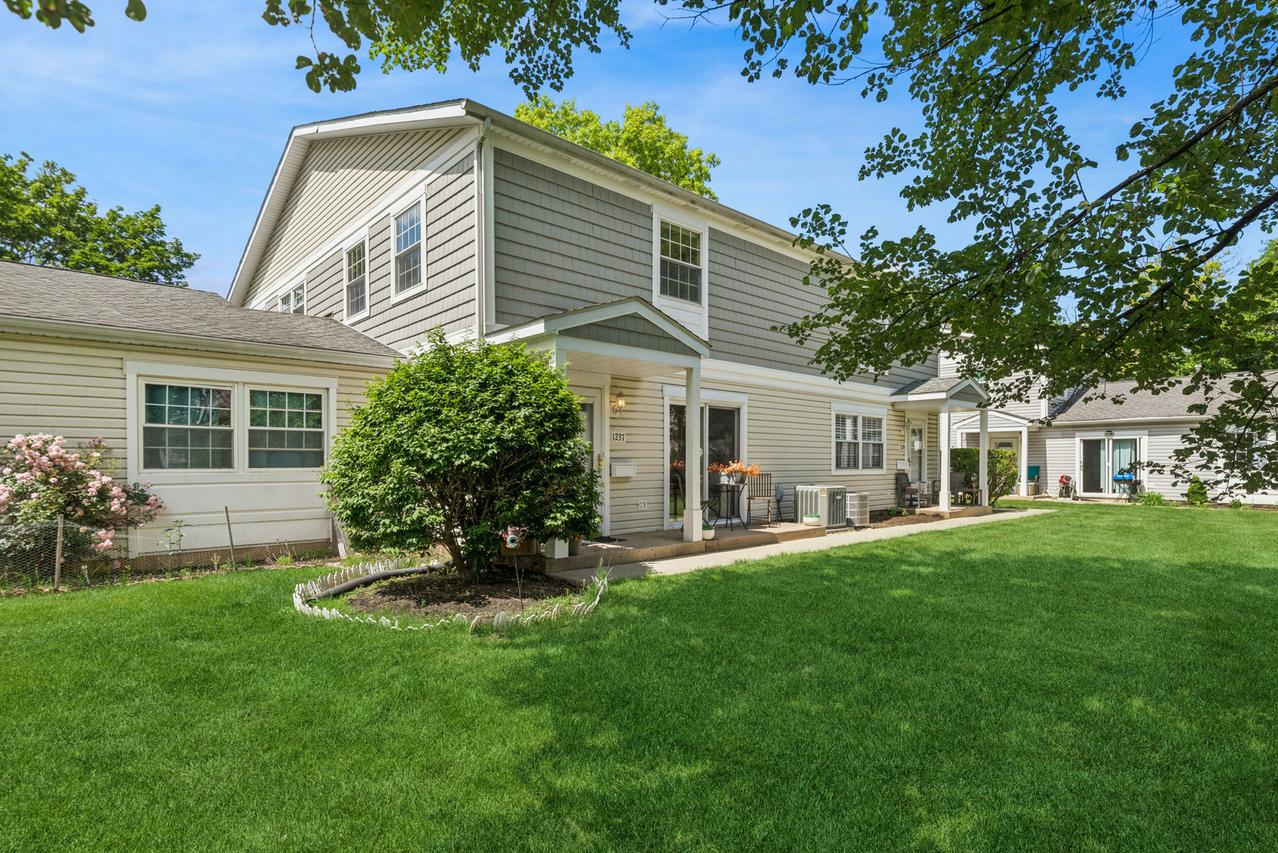 1237 Oboe Ct., Wheeling, IL 60090