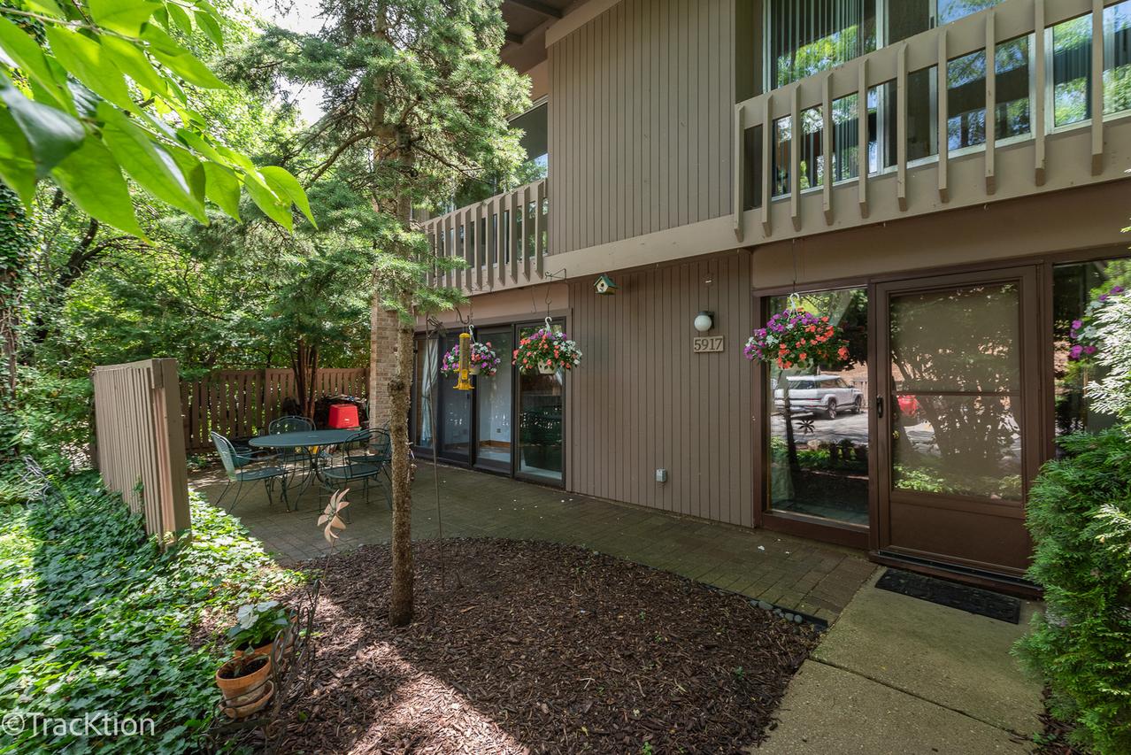 5917 Oakwood Dr. #141E, Lisle, IL 60532