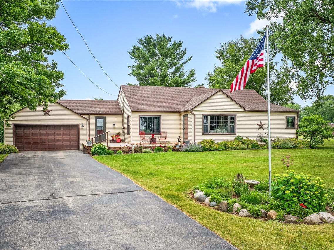 3168 Rotary Rd., Rockford, IL 61109