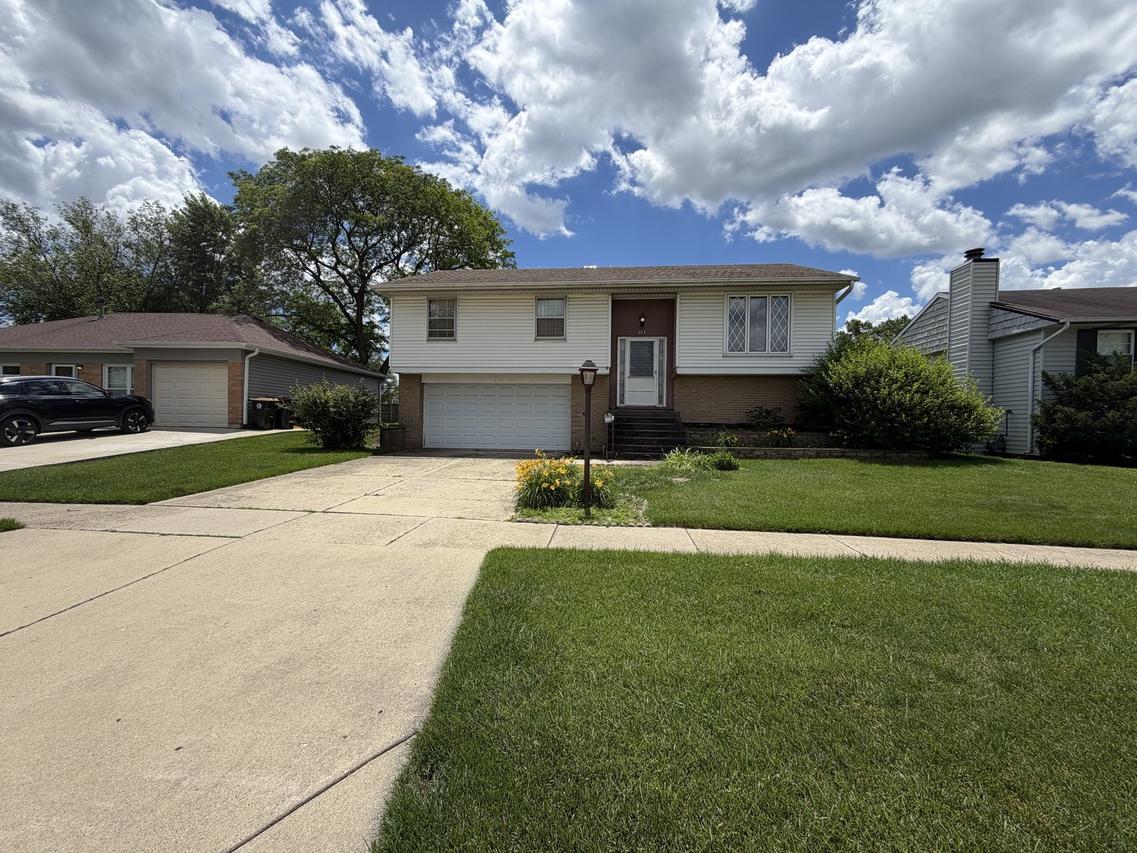 613 Wicker Ave., Streamwood, IL 60107