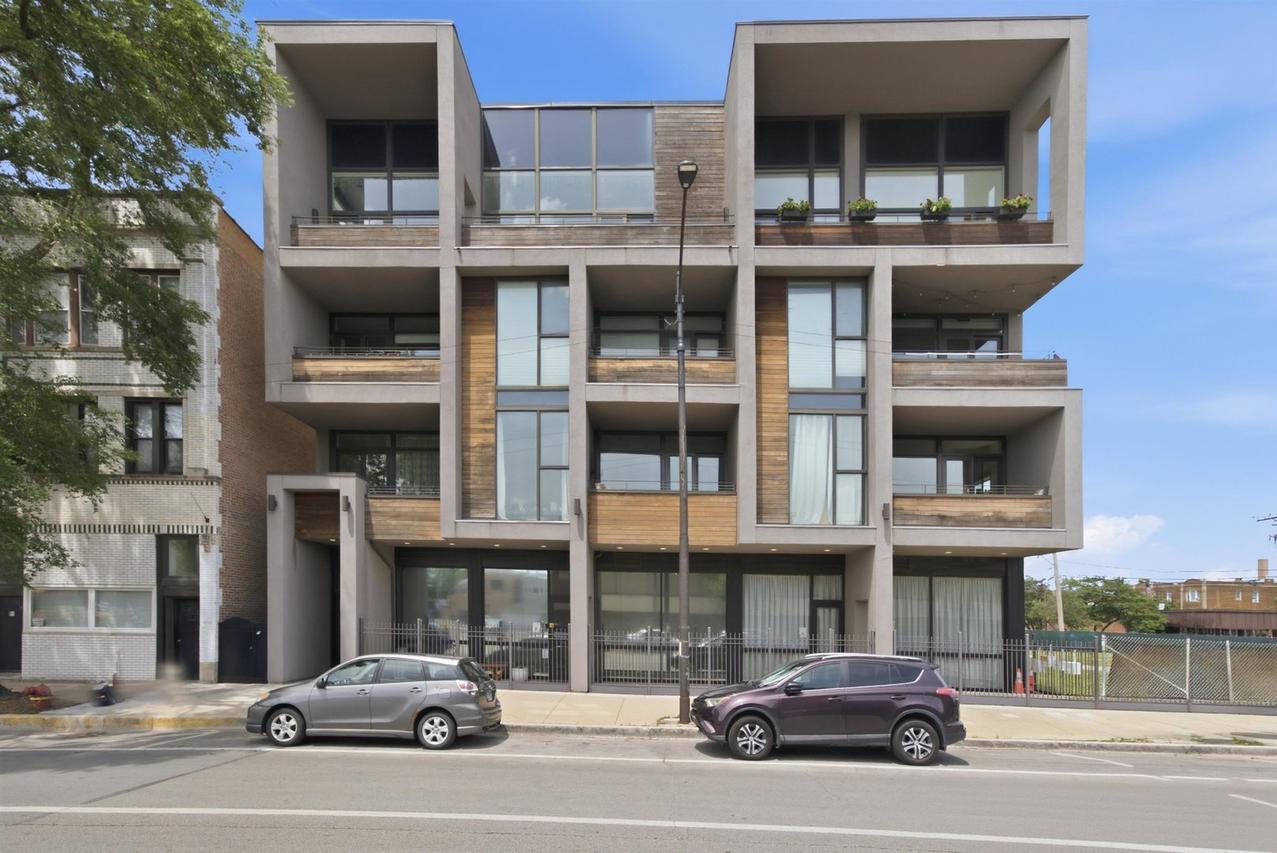 2424 W Chicago Ave. #202, Chicago, IL 60622