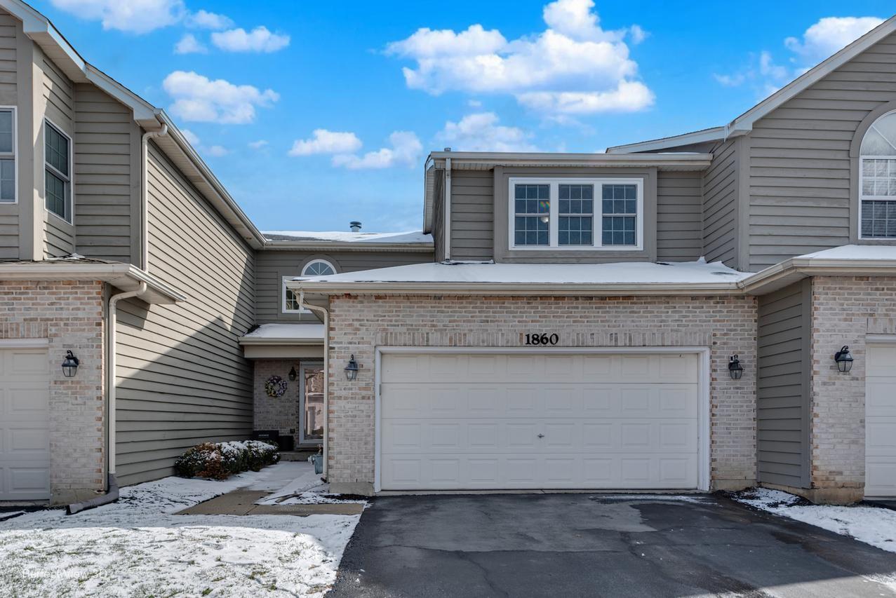 1860 Tamahawk Ln., Naperville, IL 60564