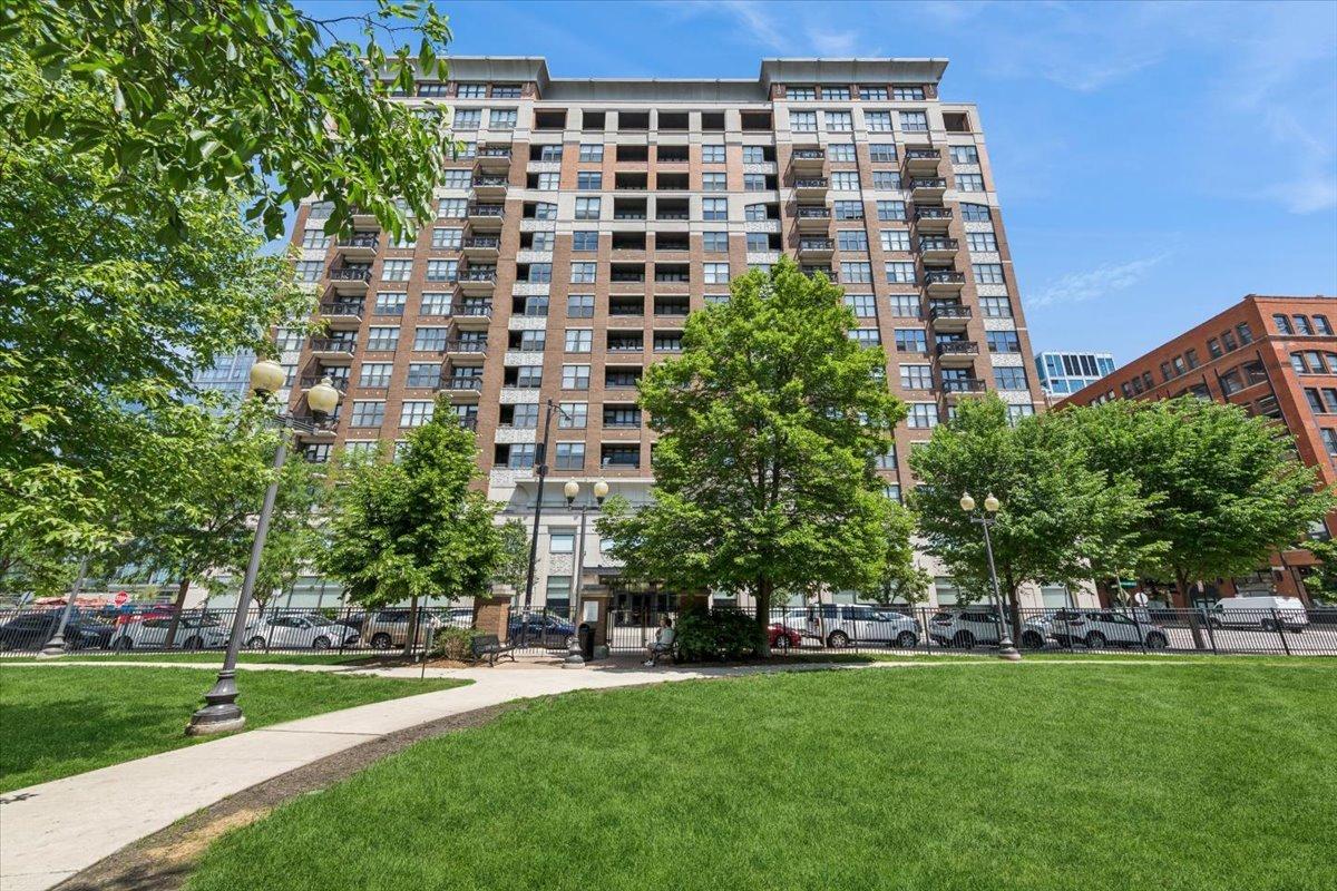 849 N Franklin St. #1121, Chicago, IL 60610