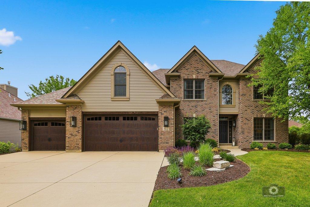 612 Pine St., Sugar Grove, IL 60554