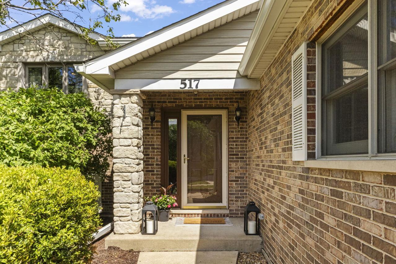 517 N Warwick Ave., Westmont, IL 60559