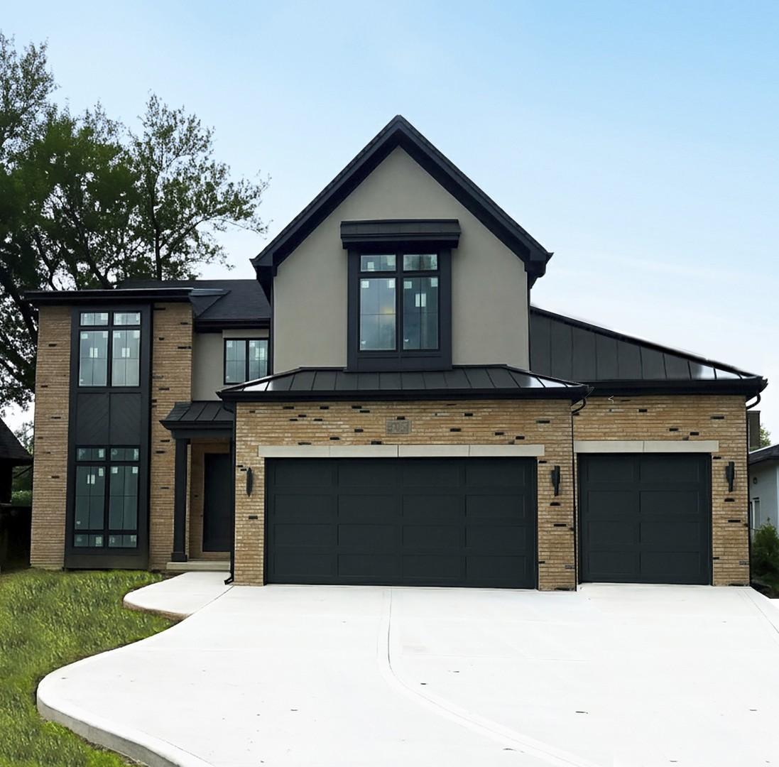 837 S Kearsage Ave., Elmhurst, IL 60126