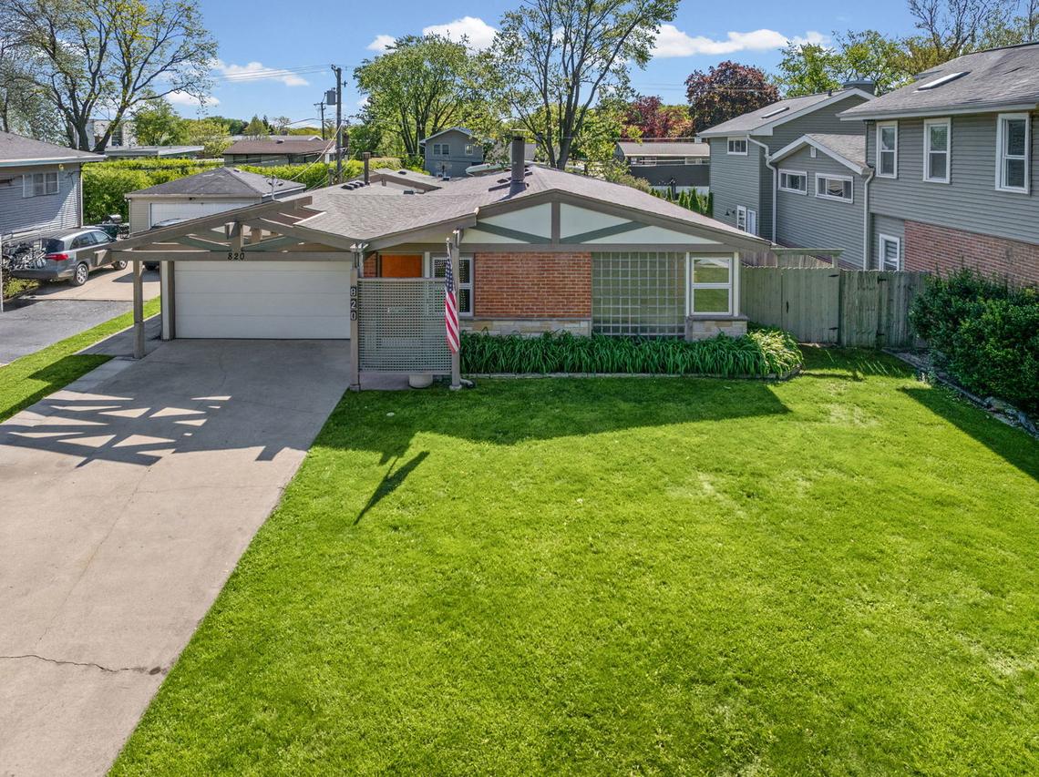 820 Lawler Ave., Wilmette, IL 60091