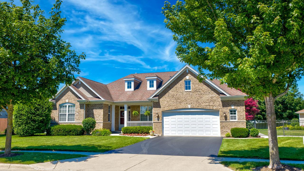 2520 Wall St., Mchenry, IL 60051