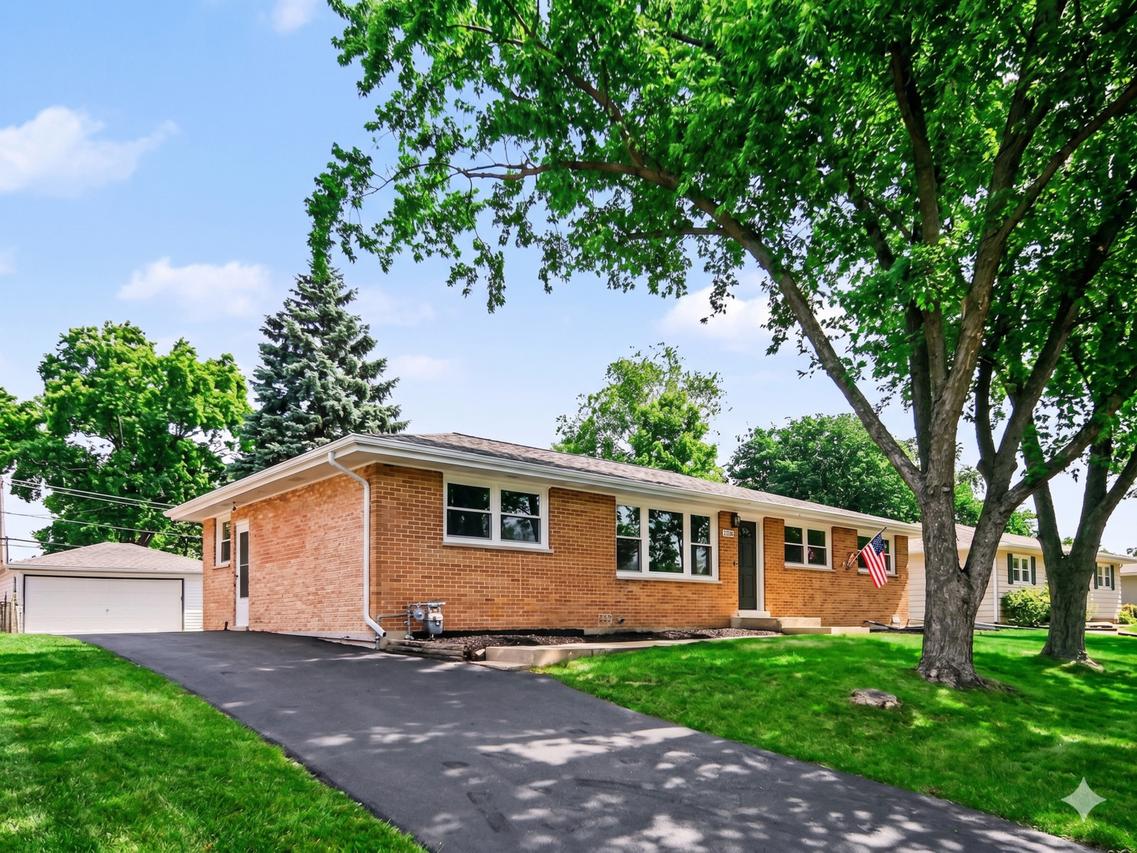 126 59th St., Willowbrook, IL 60527