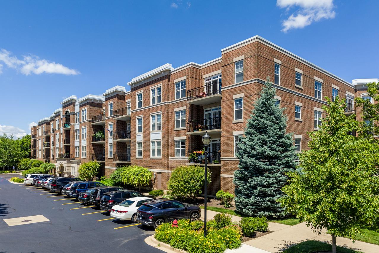 435 W Wood St. #311, Palatine, IL 60067