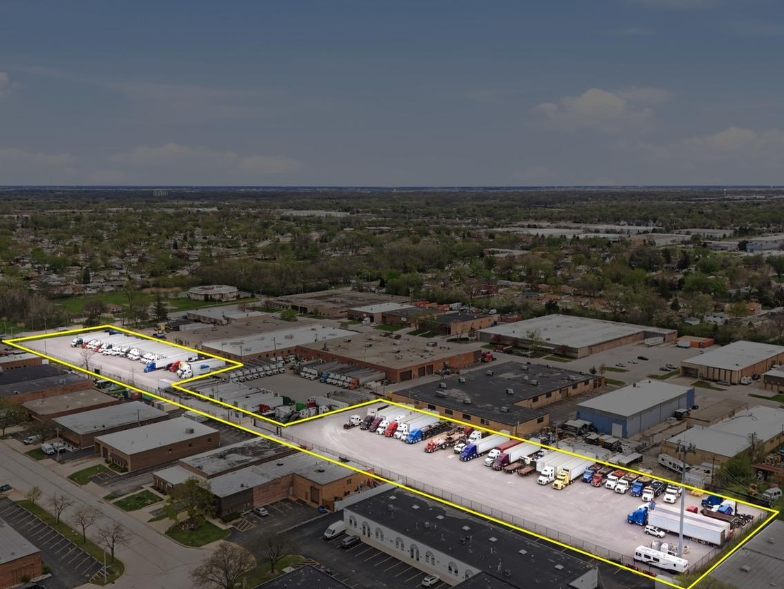 575 W Fullerton Ave., Addison, IL 60101
