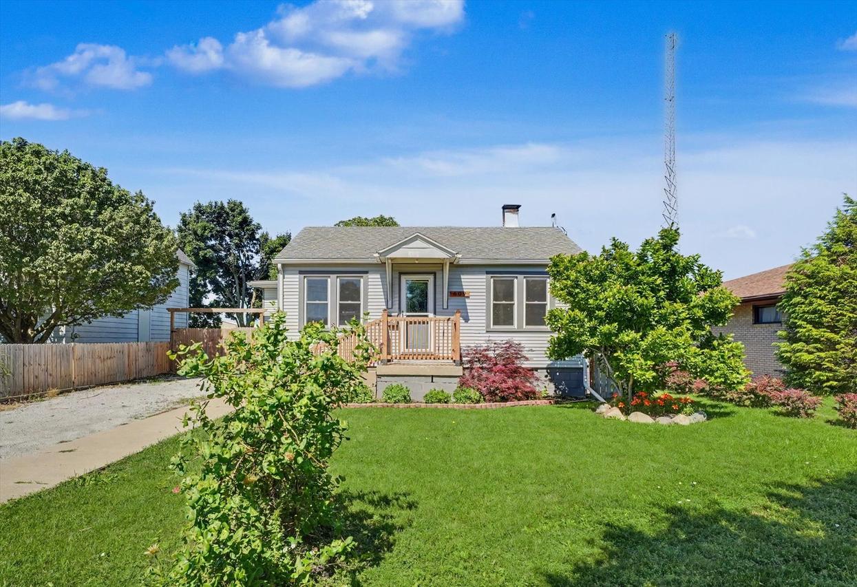 609 S Sangamon Ave., Gibson City, IL 60936