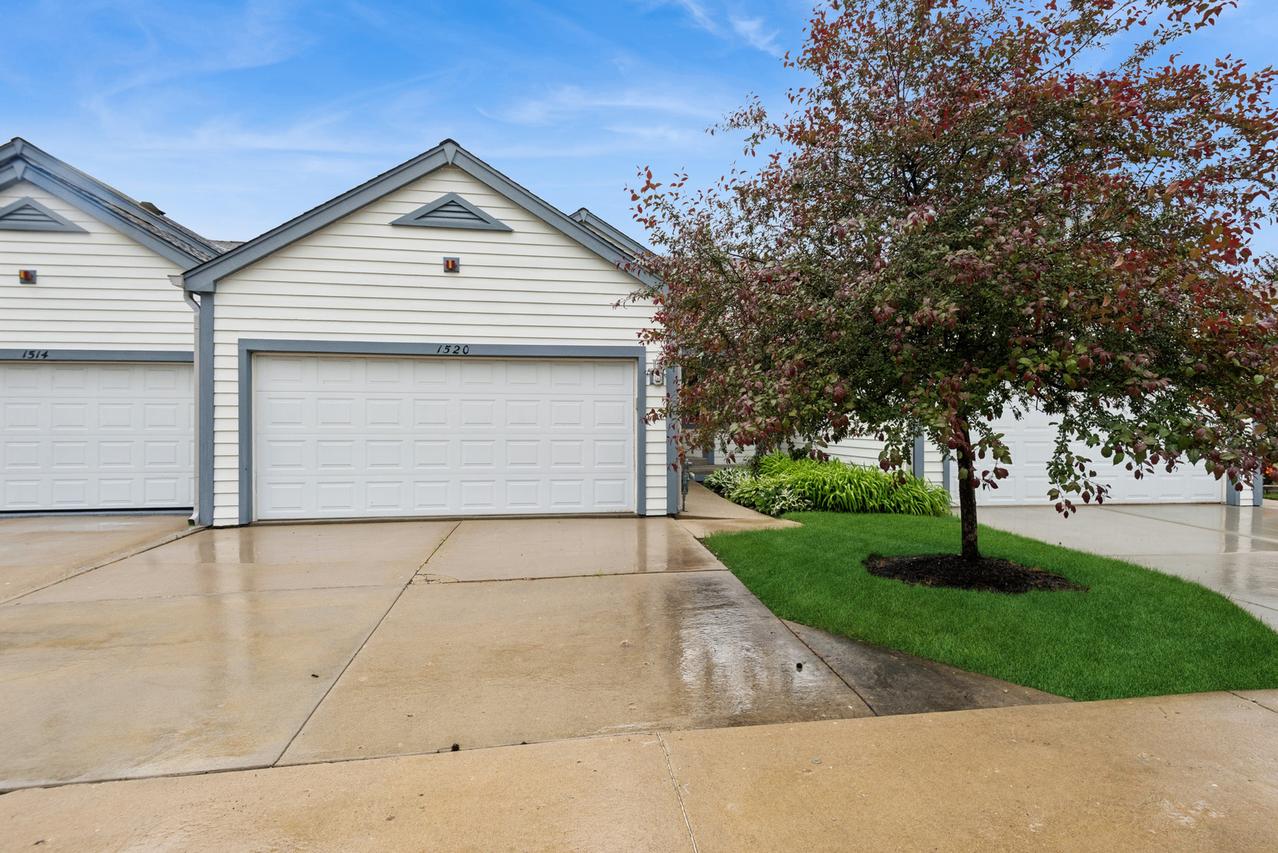 1520 Queen Ann Ln., Gurnee, IL 60031