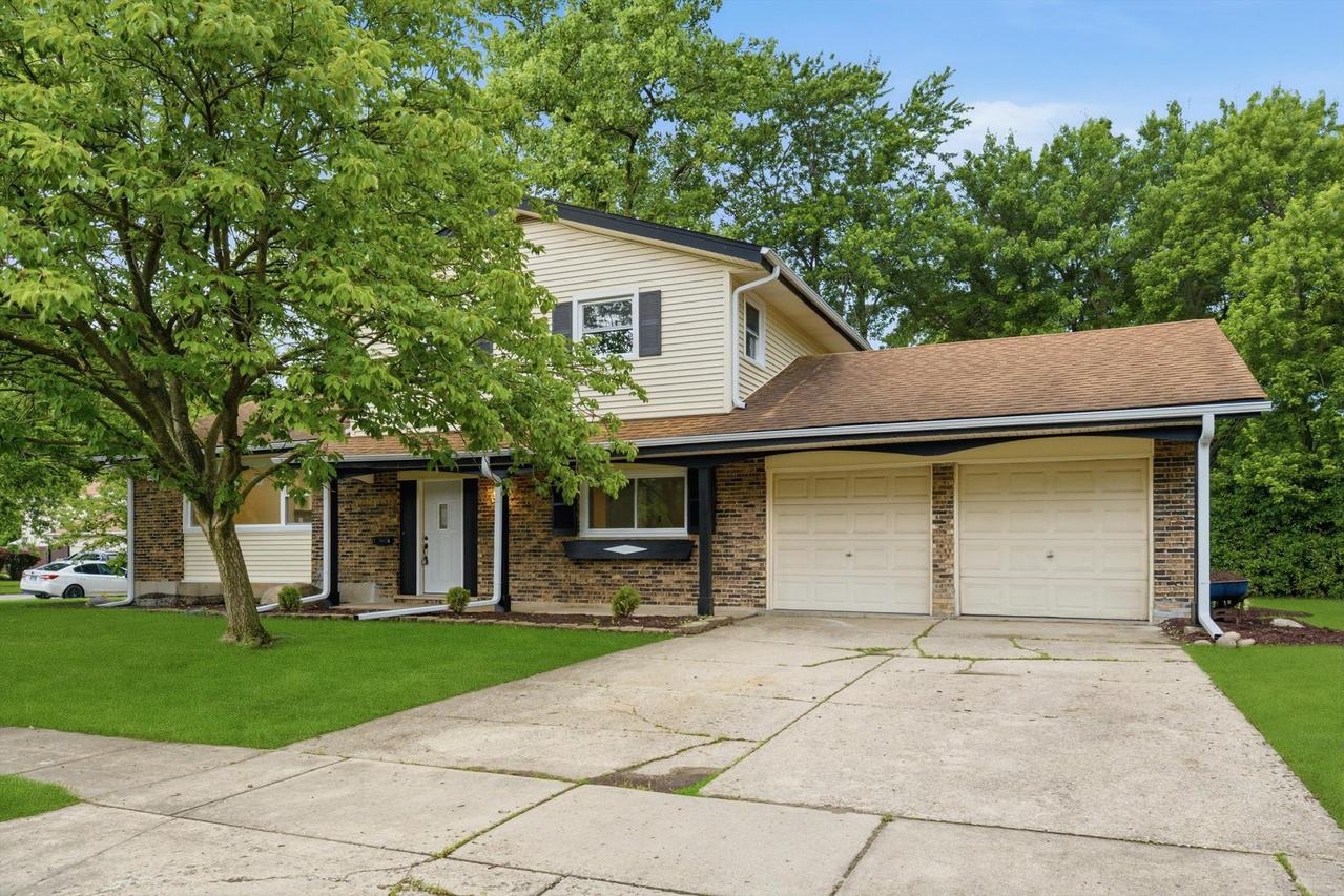 17636 Baker Ave., Country Club Hills, IL 60478