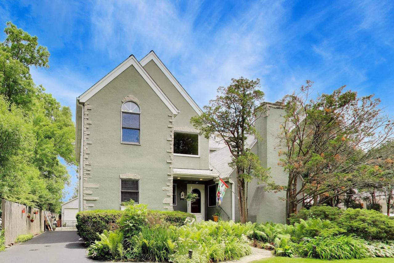 124 Lockerbie Ln., Wilmette, IL 60091