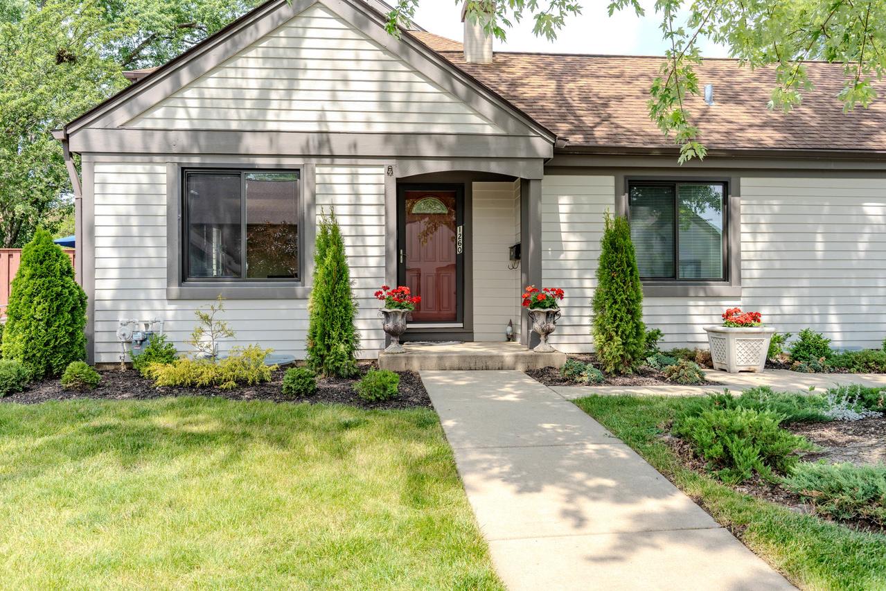 1260 Franklin Ln., Buffalo Grove, IL 60089