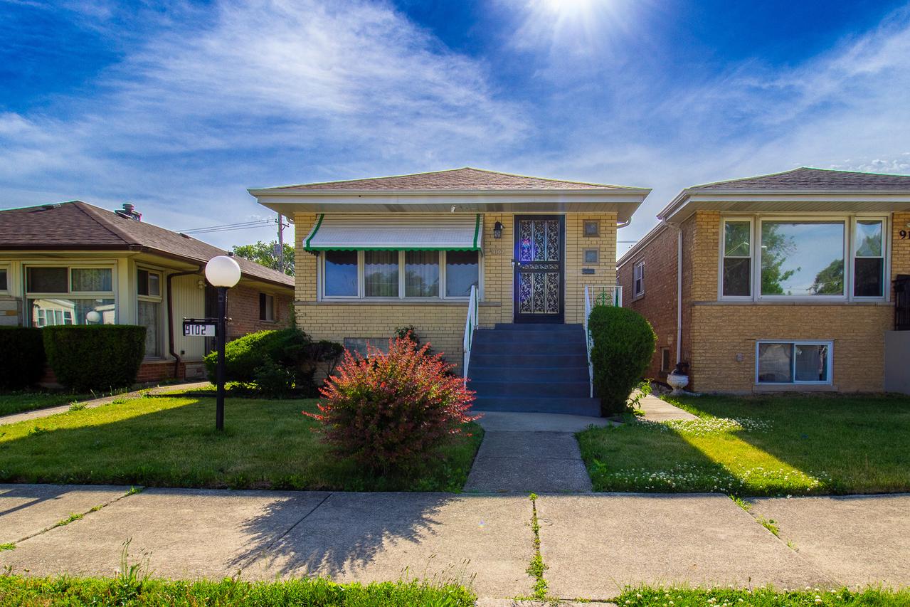9102 S Parnell Ave., Chicago, IL 60620