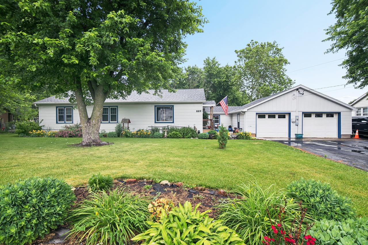 889 Armour Rd., Bourbonnais, IL 60914