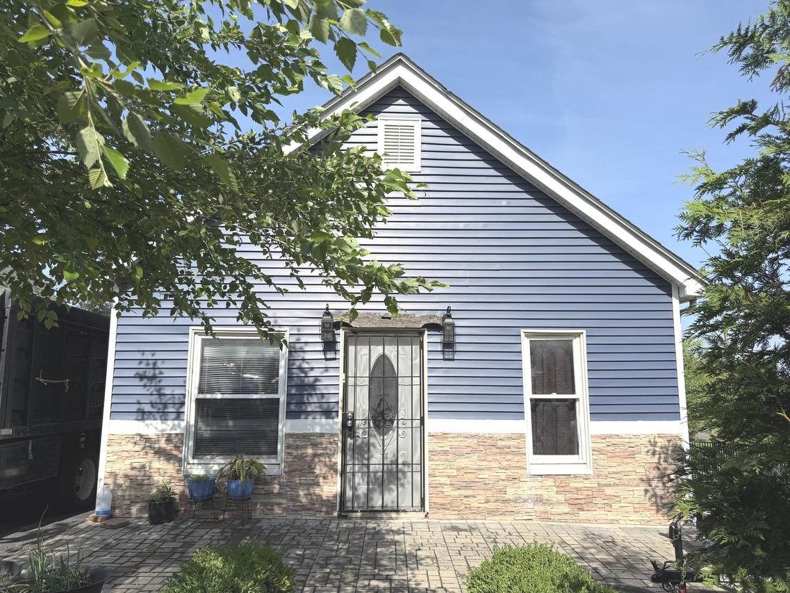 509 Fairbanks Ave., Joliet, IL 60432