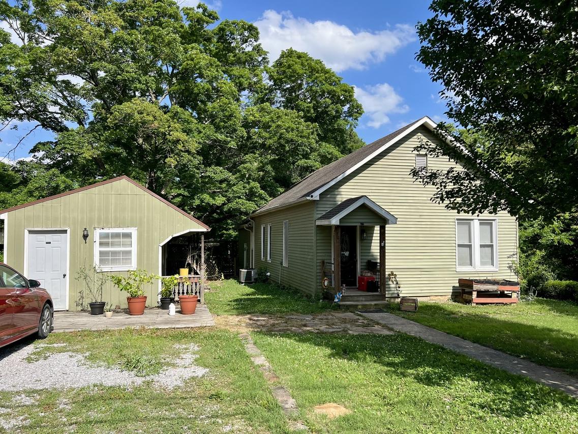 408 S Jefferson St., Cobden, IL 62920