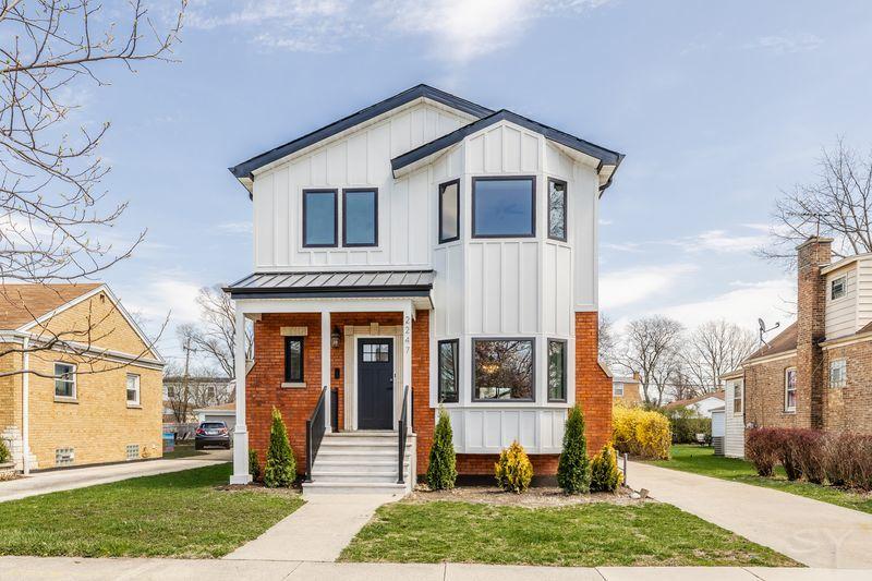 2247 S 6th Ave., North Riverside, IL 60546
