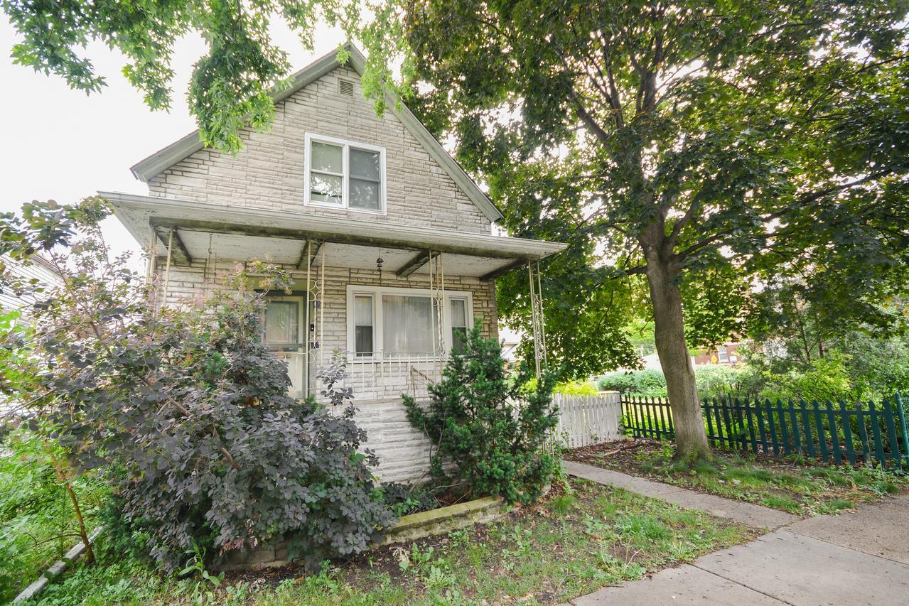 4206 W Henderson St., Chicago, IL 60641