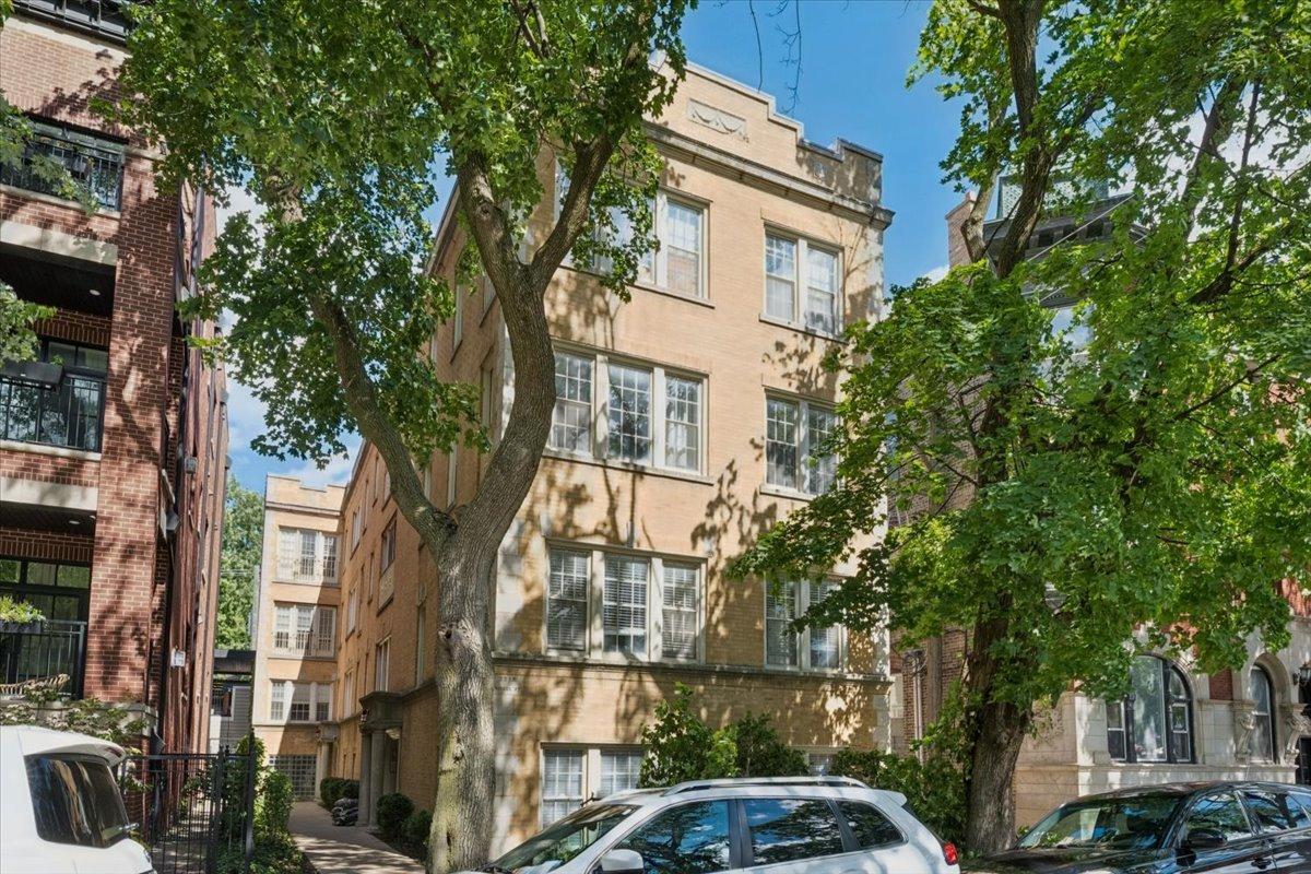 2215 N Bissell St. #2A, Chicago, IL 60614