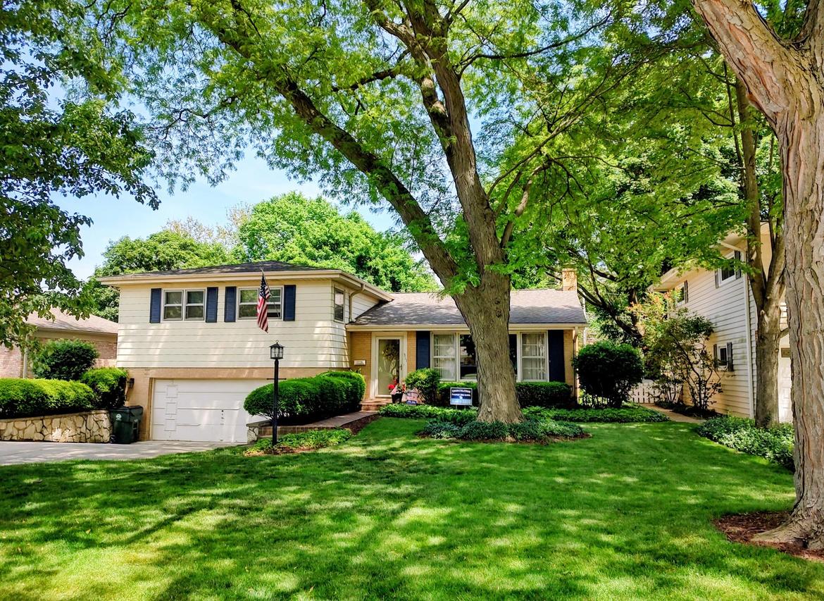 311 N Beverly Ln., Arlington Heights, IL 60004