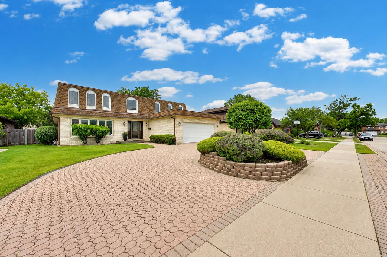 9350 Neenah Ave., Morton Grove, IL 60053