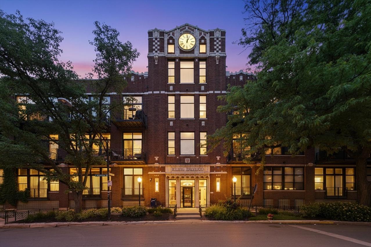 2300 W Wabansia Ave. #122, Chicago, IL 60647