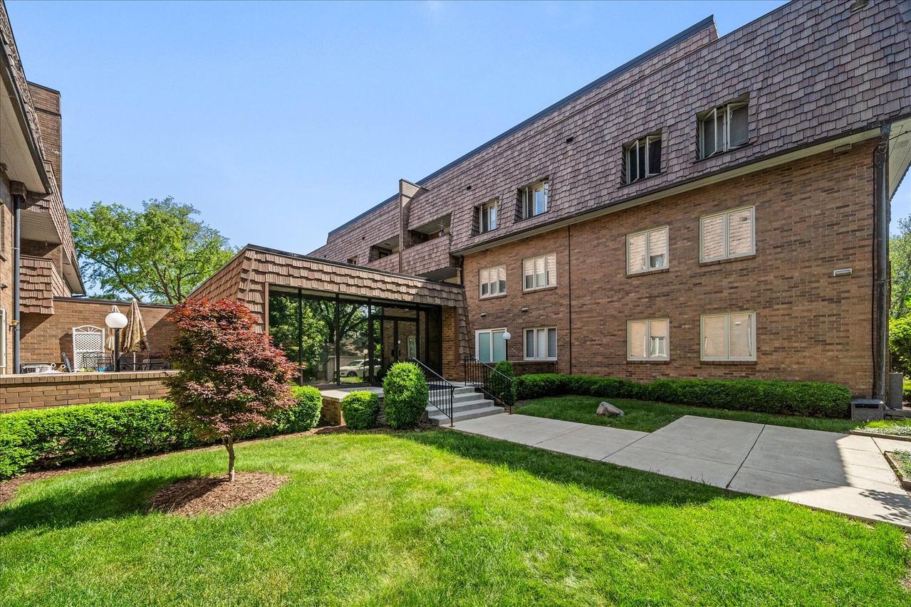1730 W Galena Blvd. #304E, Aurora, IL 60506