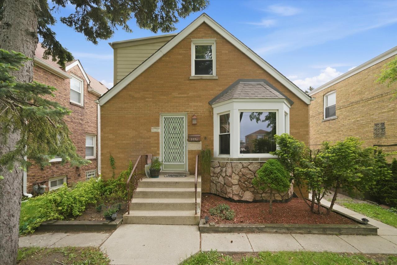 2537 Oak St., Franklin Park, IL 60131