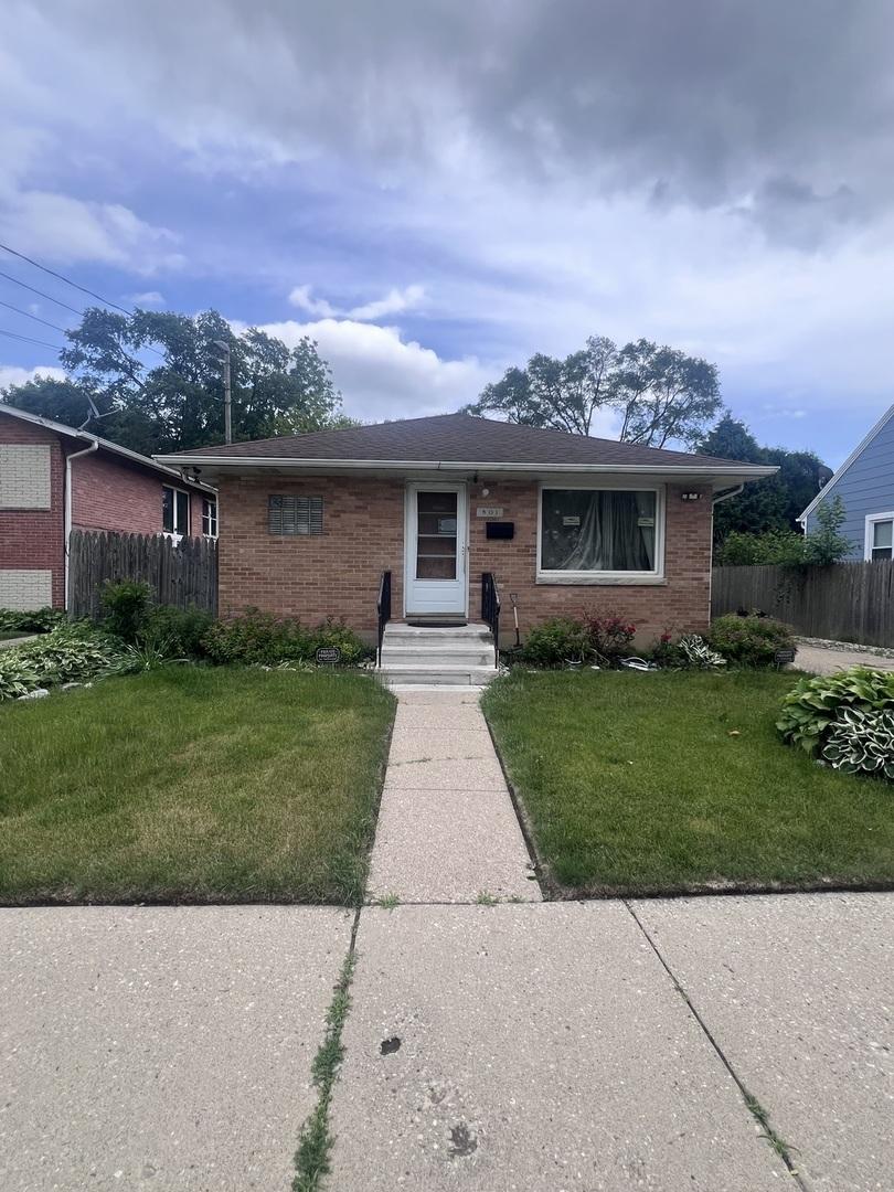 801 Indiana Ave., Waukegan, IL 60085